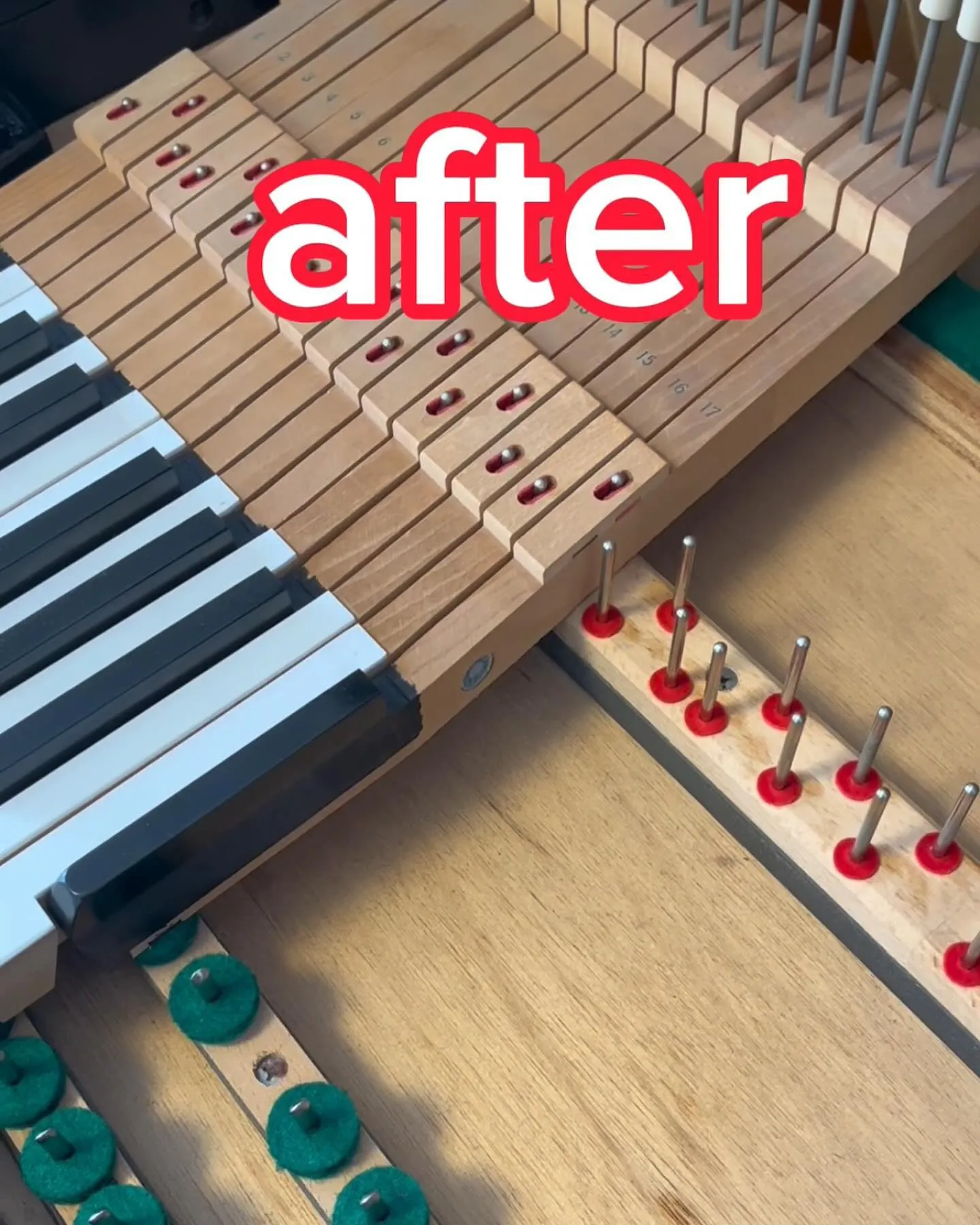 ピアノの鍵盤下掃除、ホコリ除去