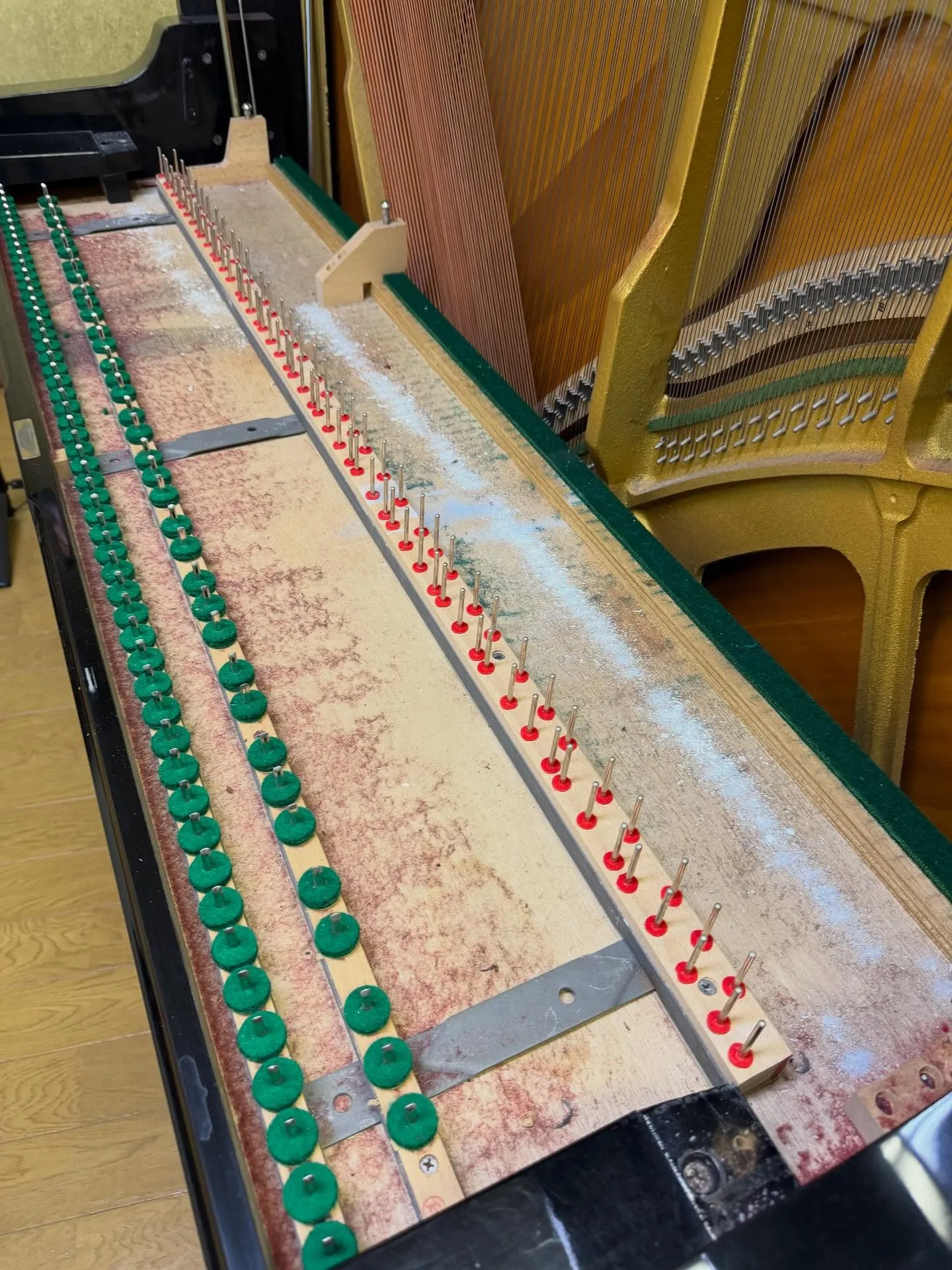 音が出にくいピアノの原因は鍵盤鉛