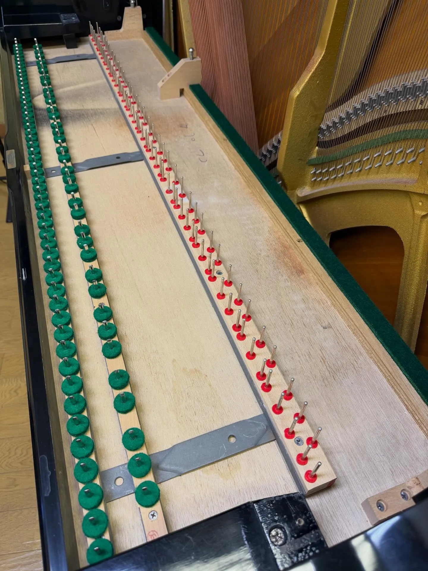 音が出にくいピアノの原因は鍵盤鉛