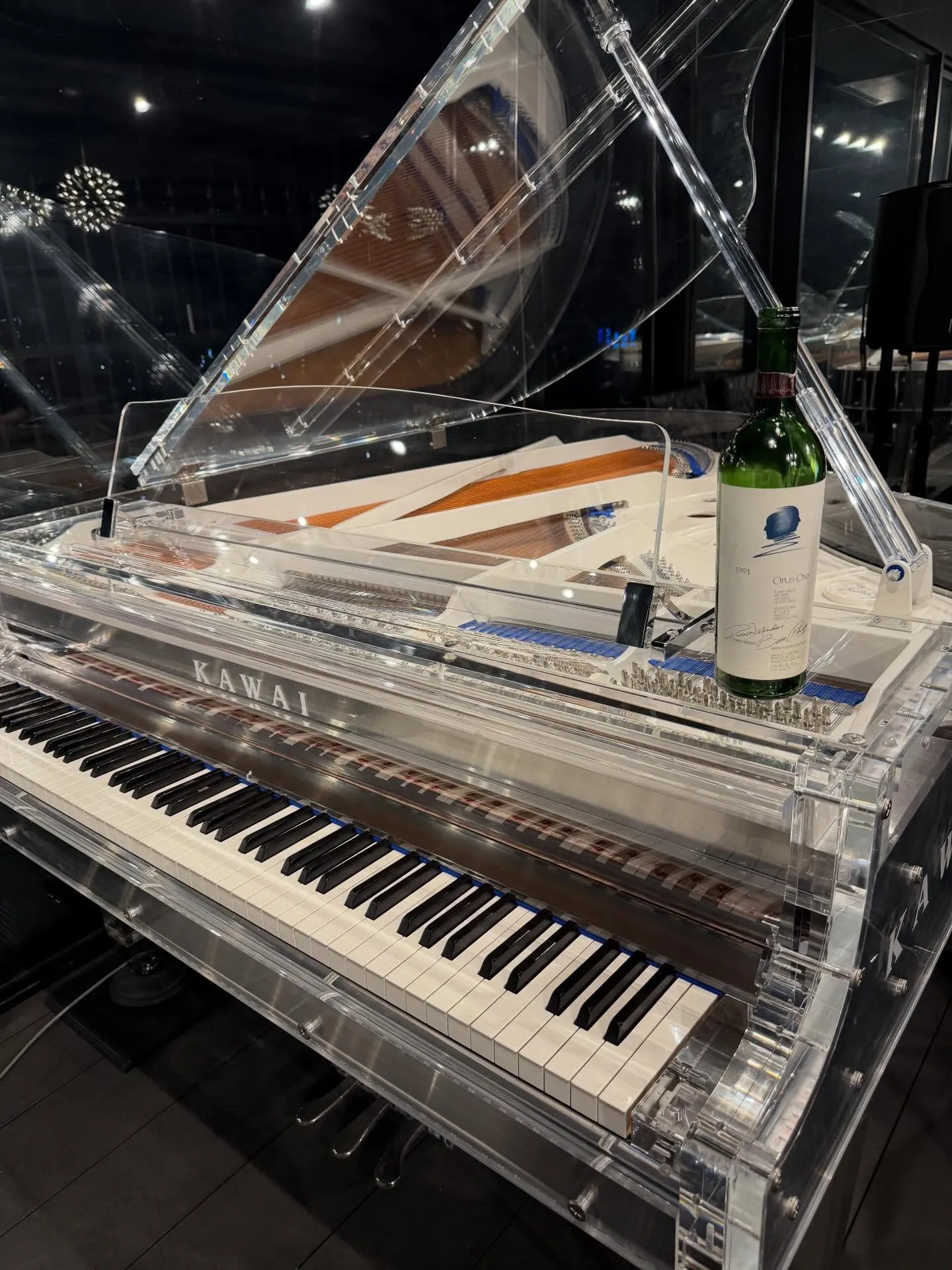 クリスタルグランドピアノとバレンタイン会