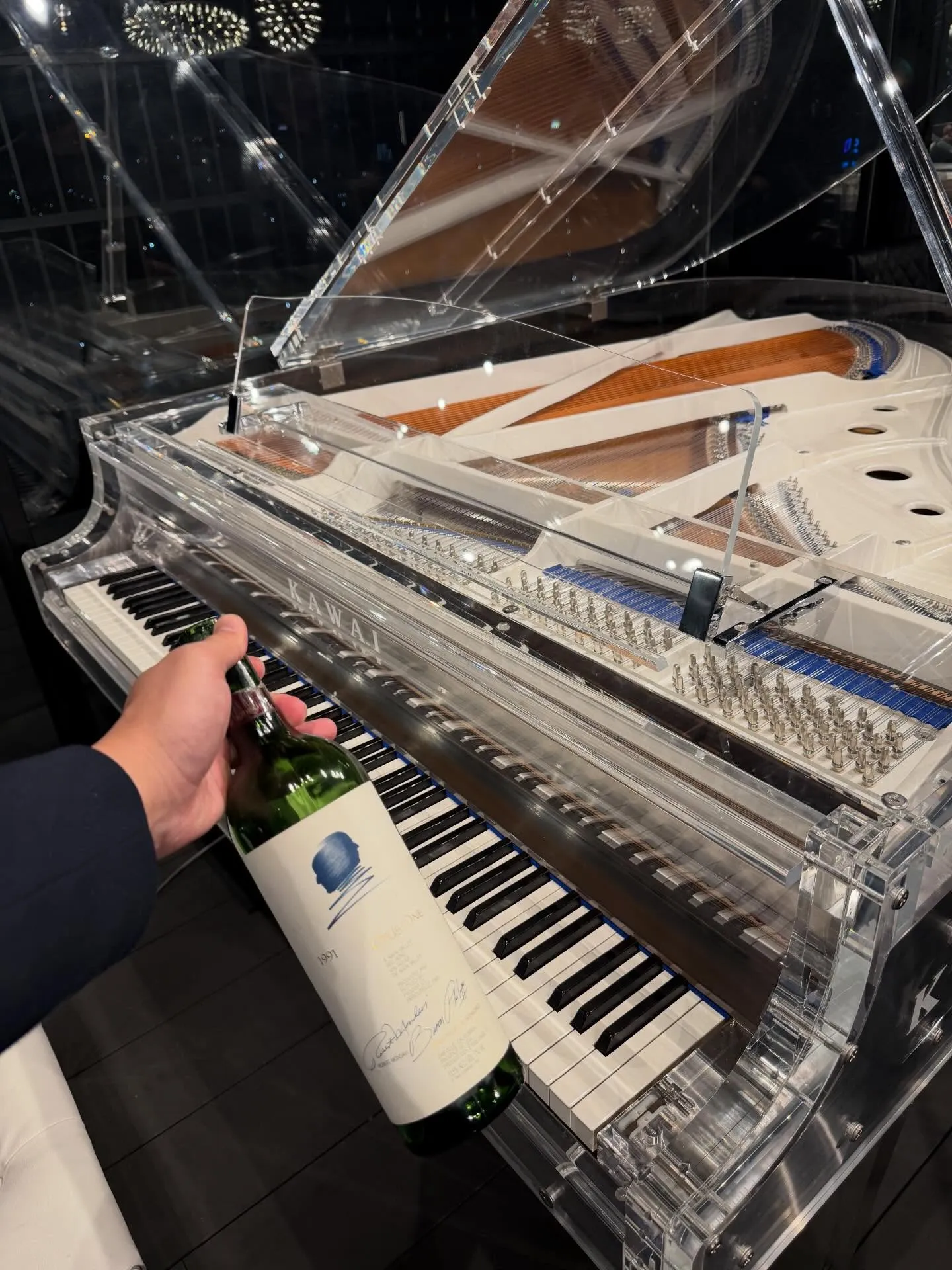 クリスタルグランドピアノとバレンタイン会