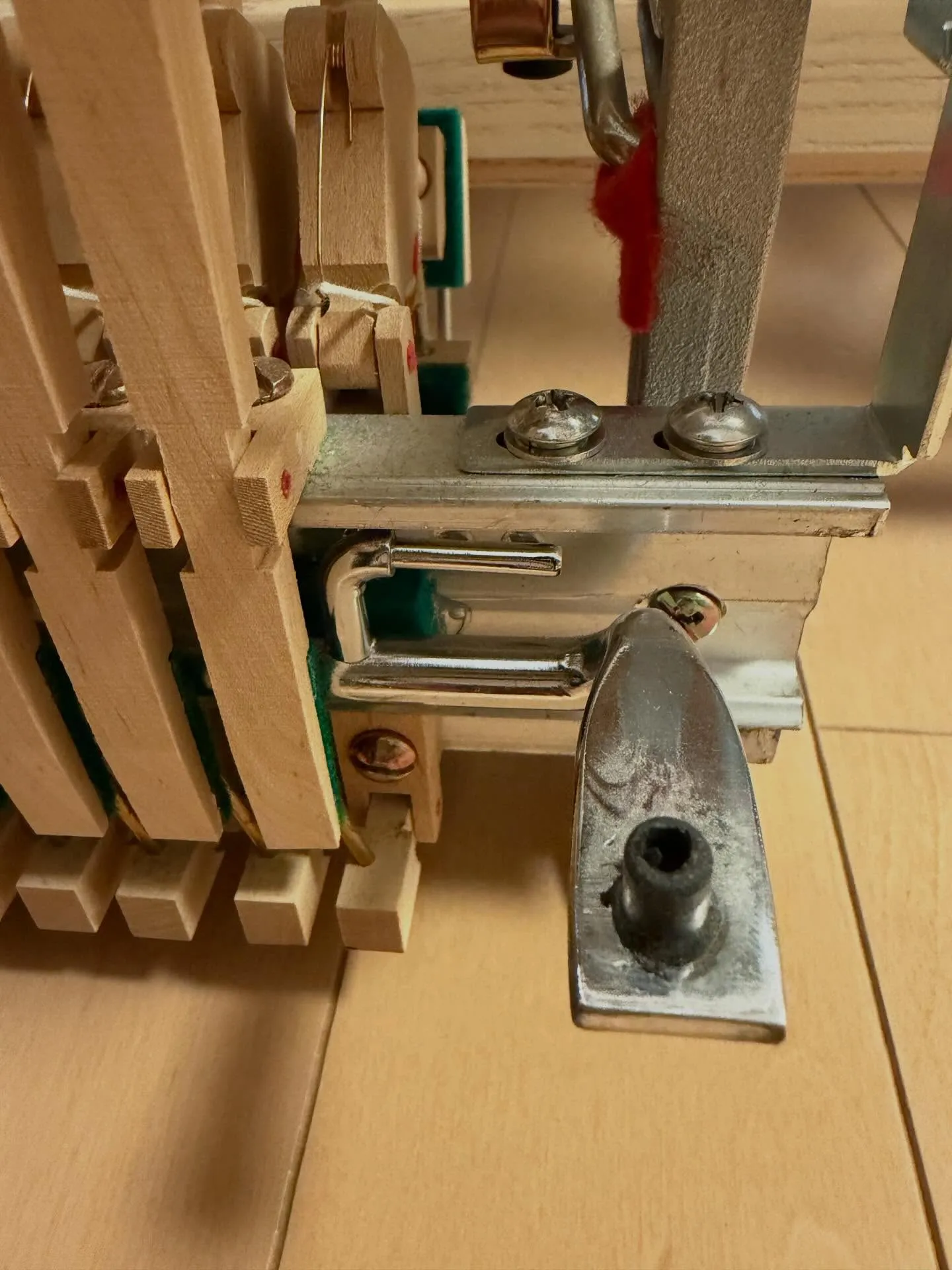 ダンパーロットヒンジ破損修理